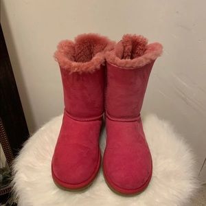pink uggs boots